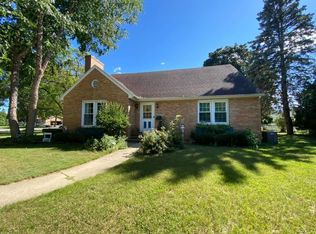 2911 White St, Marinette, WI 54143