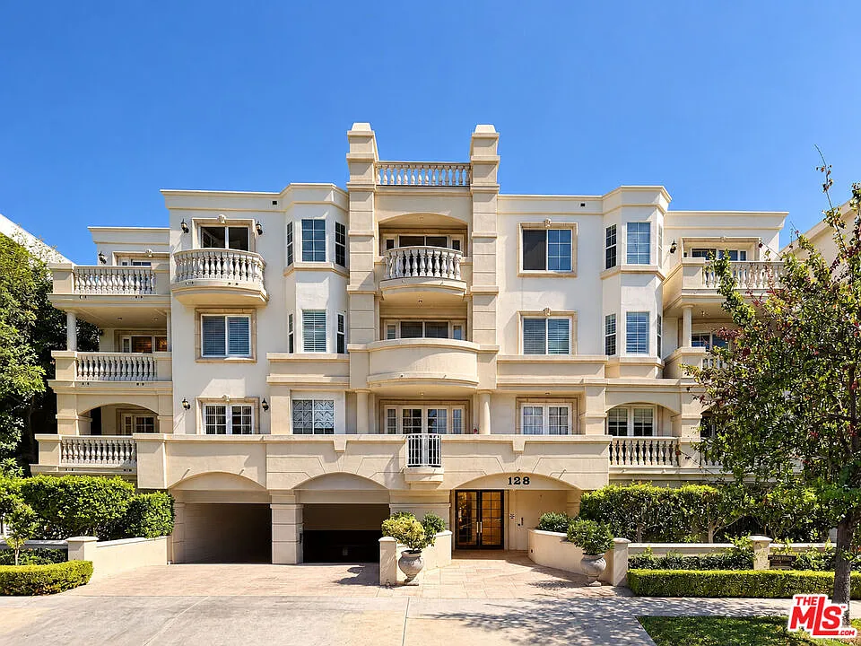 2 bed, 2.5 bath, 1651 sqft, $6,288 — Photo 2