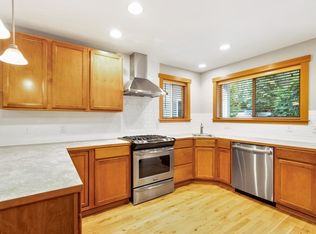 2102 SW Holden St, Seattle, WA 98106