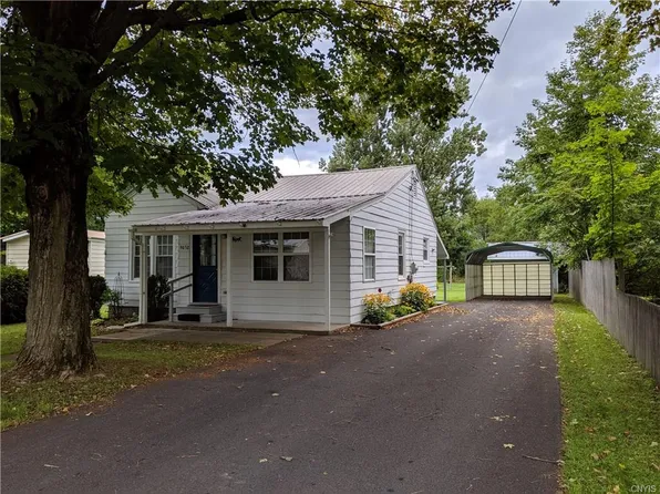 9652 Pearl St, Croghan, NY 13327