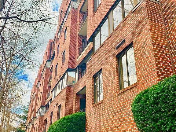 2nd image of 1600 Prince St APT 514
