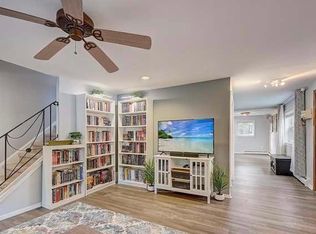 650 Hagner St, Philadelphia, PA 19128