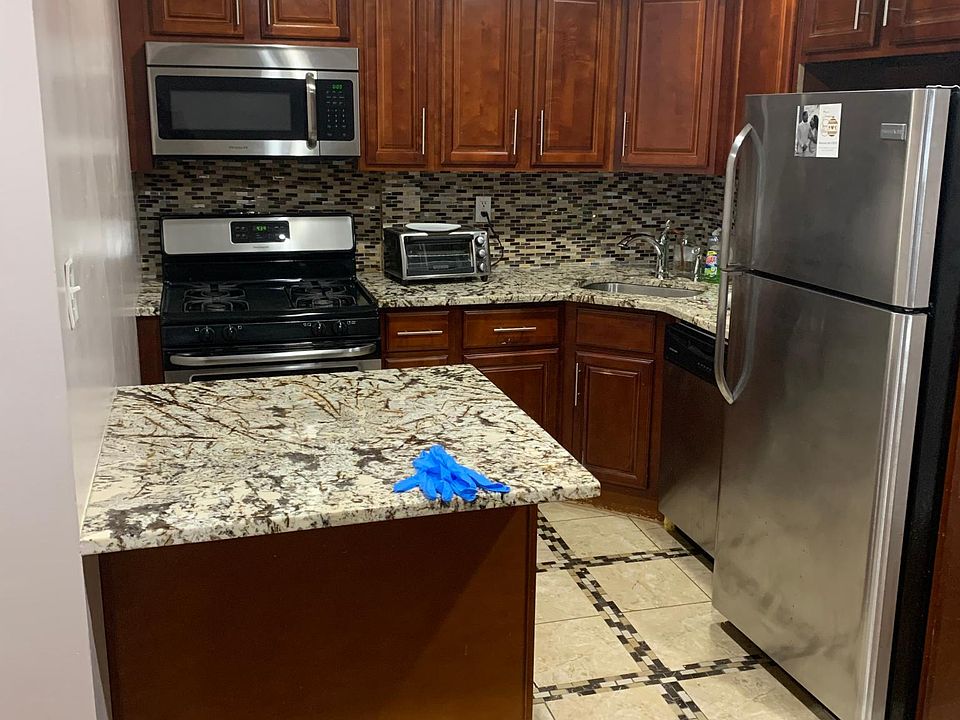 1st image of 547 E 83rd St Floor 1