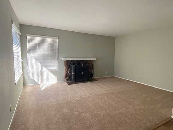 5th image of 834 Vintage Way