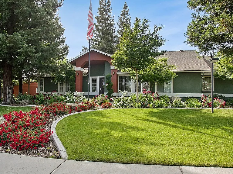 Front Office | Canyon Springs