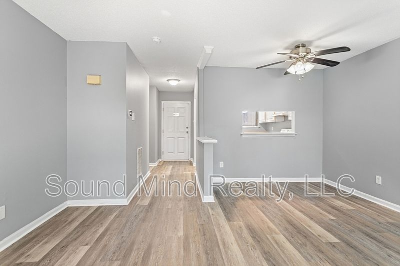 1st image of 4249 Lake Ridge Dr #5B