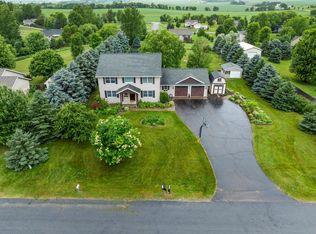 876 162nd St, Hammond, WI 54015