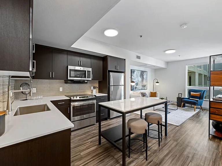 Modern Kitchen at G12 Apartments in Los Angeles, CA 90015