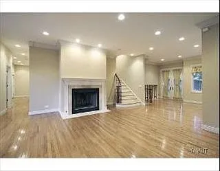 1112 Buena Rd photo 1