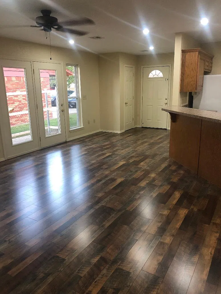2 bed, 930 sqft, $1,150 — Photo 1