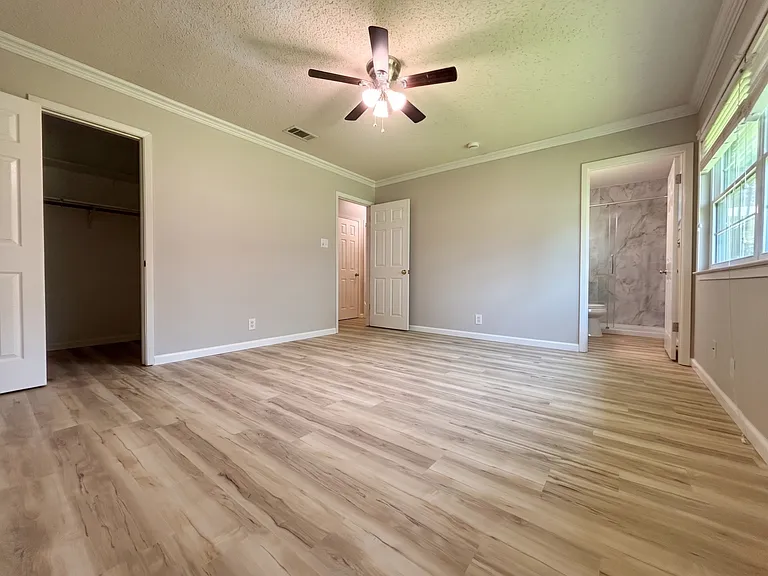 3500 Monument Dr — Photo 11