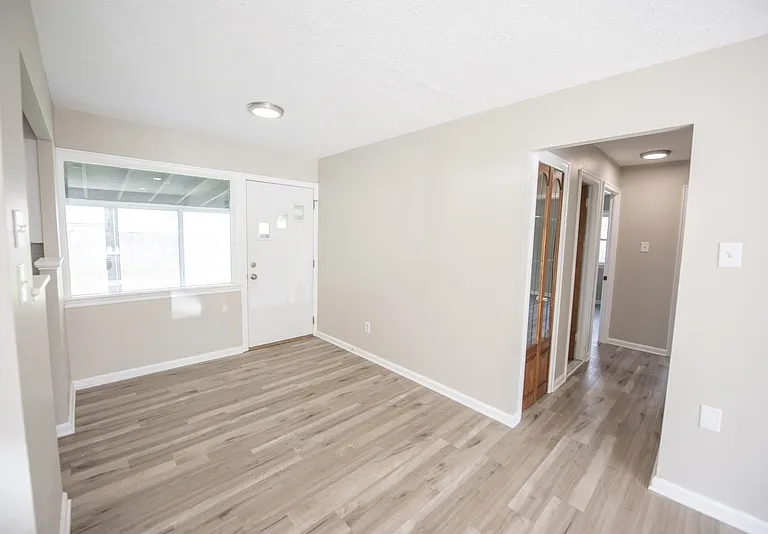 9328 W Ridgewood Dr — Photo 3