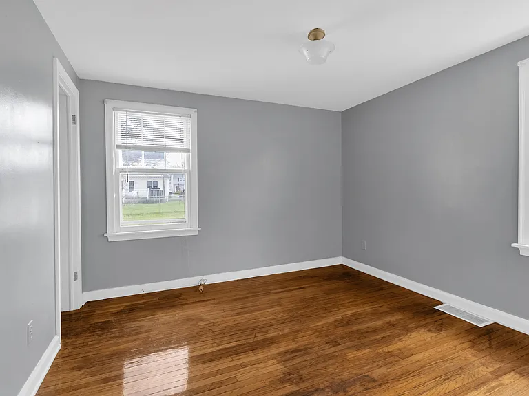 495 Zimmerman Blvd — Photo 12