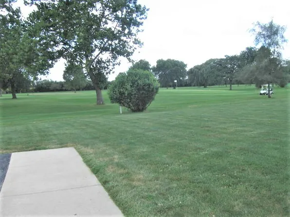 1404 W Suydam Rd, Sandwich, IL 60548