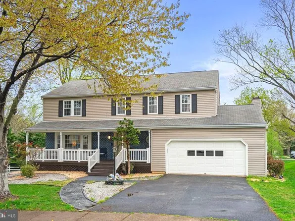 6101 Mantlepiece Ct, Burke, VA 22015