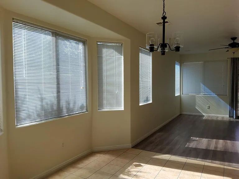 1263 N Spring Valley Dr — Photo 8