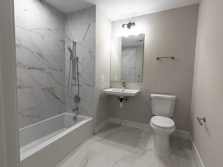414 Kennedy St NW #201 — Photo 14