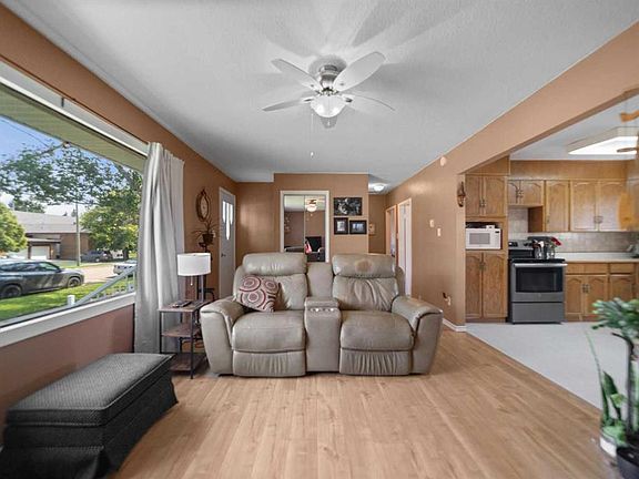 5th image of 5016 E 53rd St