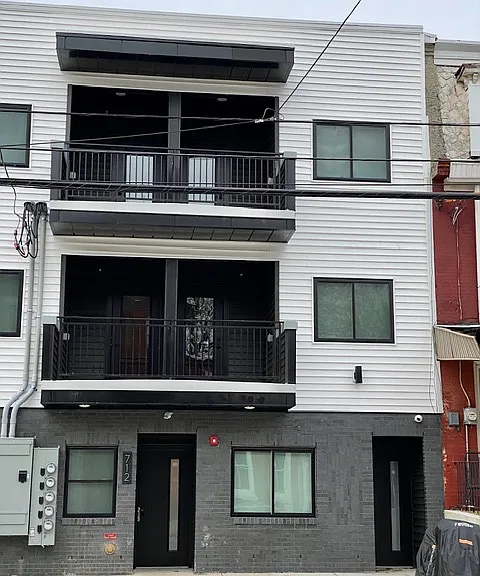 712 N Preston St #E — Photo 9
