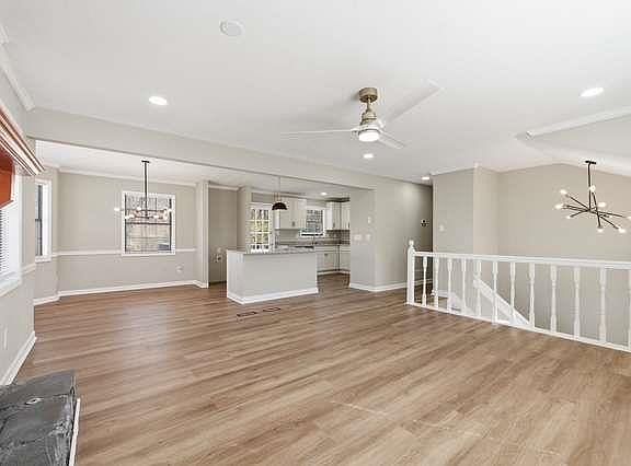 5th image of 3624 Whitfield Way