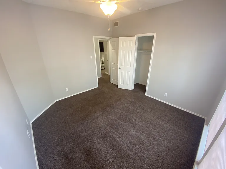 Summer House Apartment Homes — Photo 32