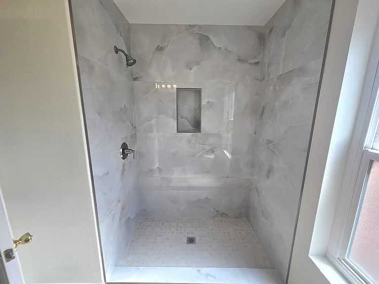 3220 W Sheffield Ave — Photo 9