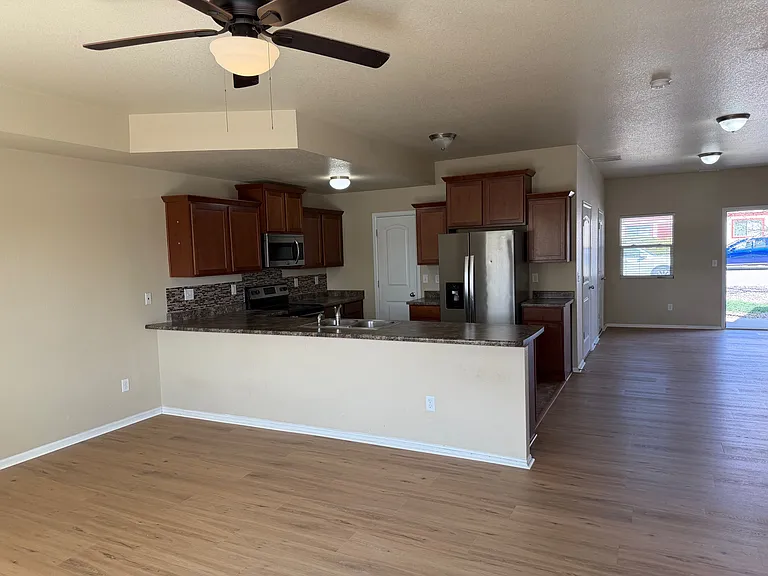 2321 Washo Cir — Photo 4