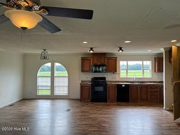2nd image of 229 Rhodes Pond Road