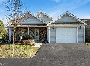 203 Crestwood Ln, Winchester, VA 22602