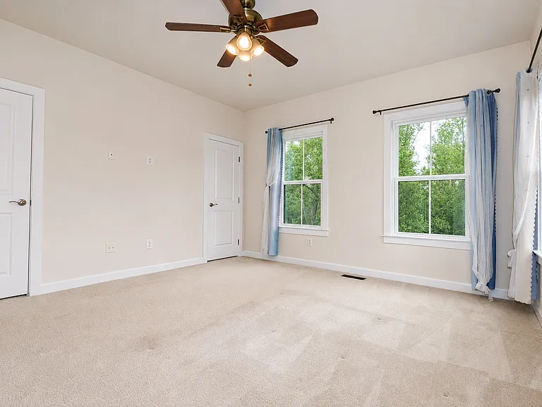 3171 Virginia Bluebell Ct — Photo 41
