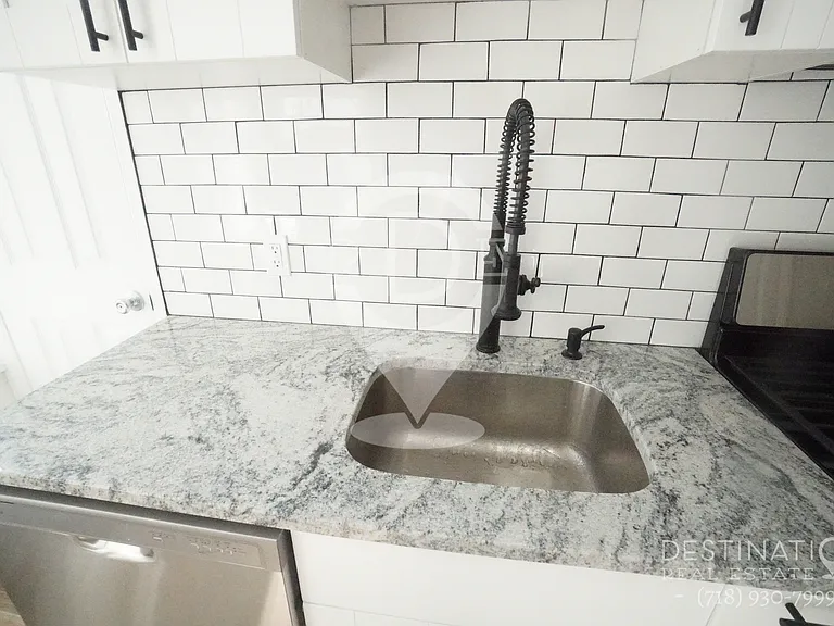 513 26th St #1 — Photo 12