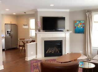 750 E Rockland Rd, Libertyville, IL 60048