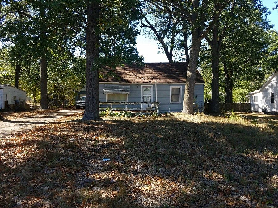 1st image of 1339 S Sheridan Dr