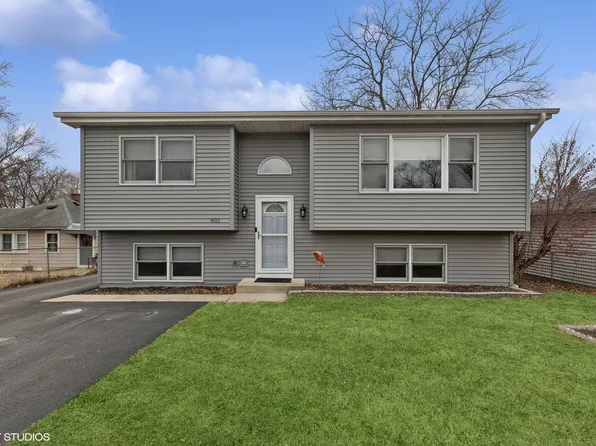 403 Santa Barbara Rd, Lakemoor, IL 60051