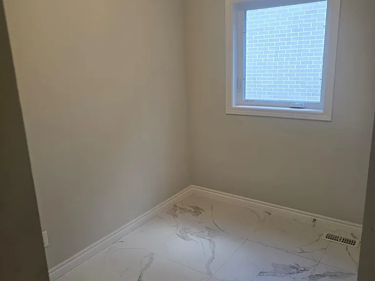 4087 Campbell St N — Photo 19