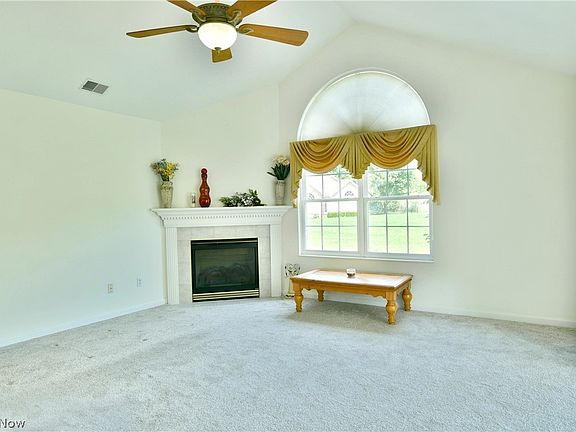 4th image of 1103 Willow Brook Dr NE