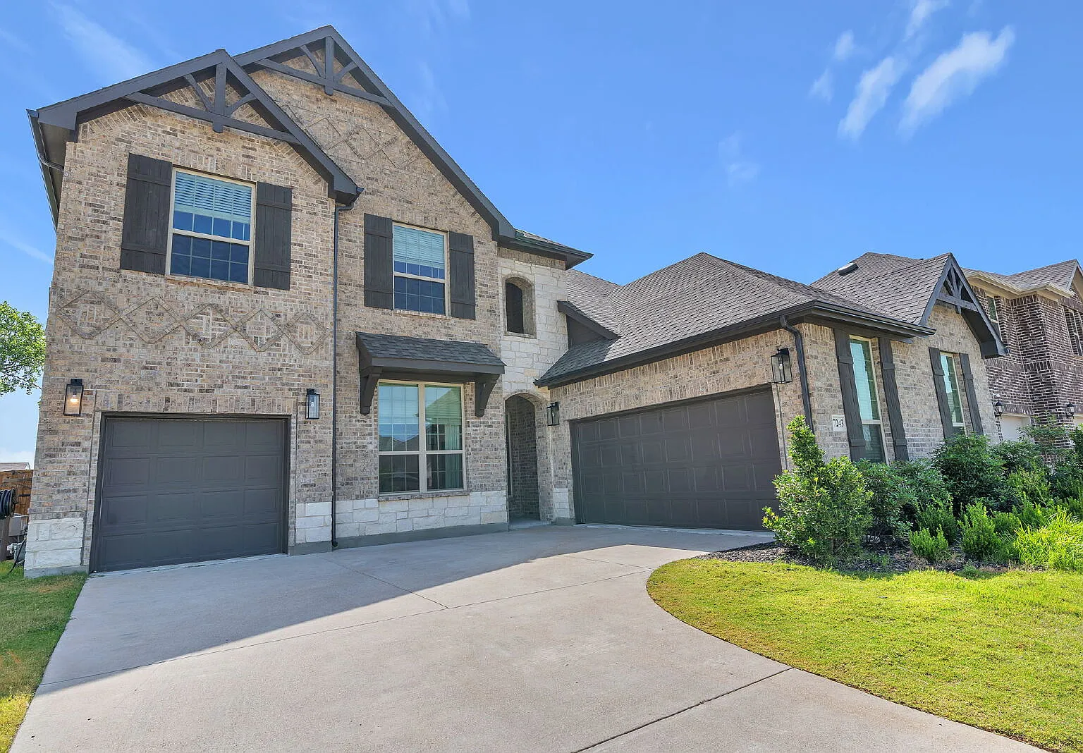 5 bed, 4.0 bath, 3348 sqft, $3,850 — Photo 2