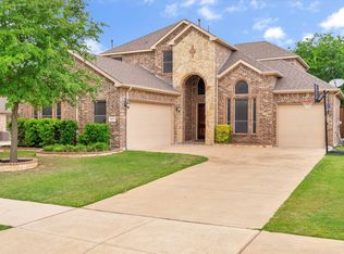3233 Burgundy Ln, Midlothian, TX 76065