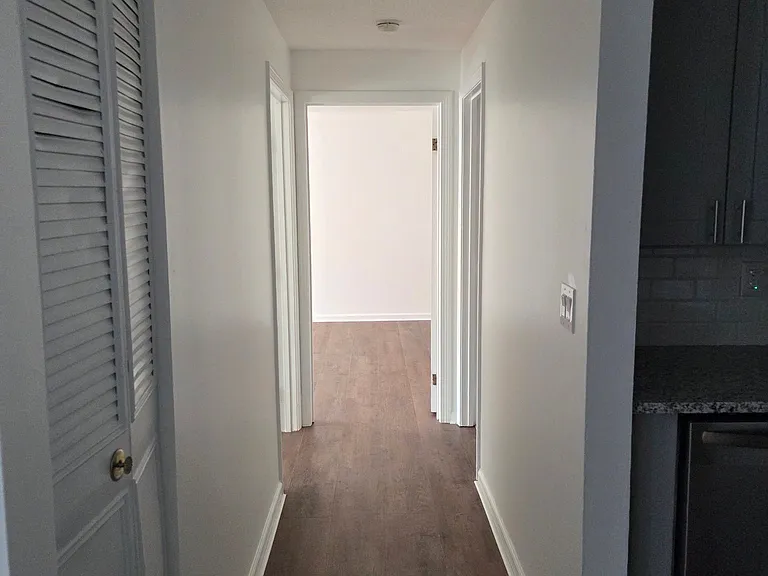 10 Longworth Ave — Photo 11
