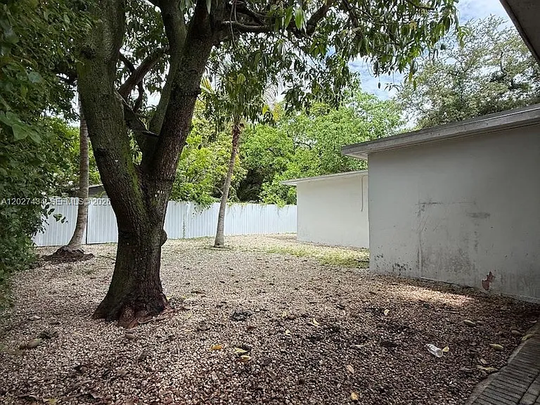6723 NE Miami Pl #2 — Photo 11