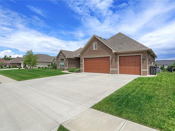 4th image of 3347 Guilford Ln