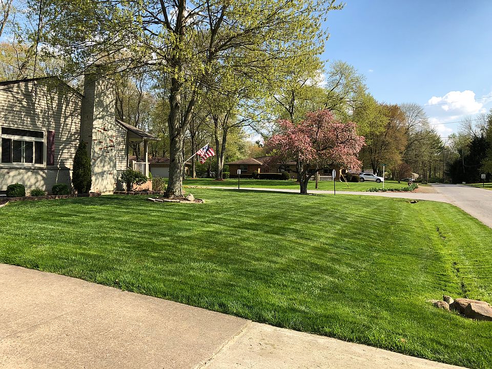 1st image of 54 Gillian Ln