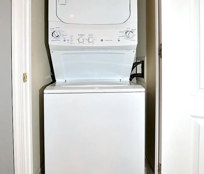 6940 Fairfax Dr #304 — Photo 18