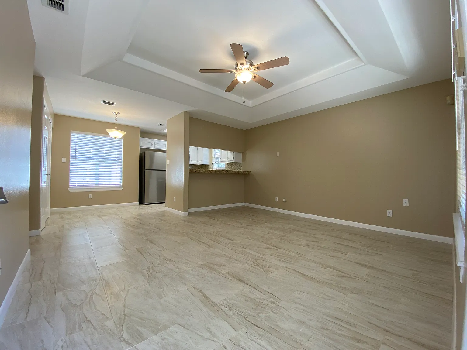2 bed, 928 sqft, $975 — Photo 1