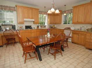 7 Rochelle Rd, Larchmont, NY 10538