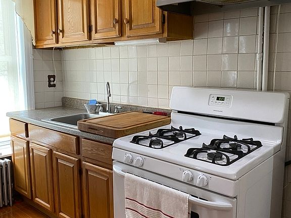 3rd image of 434A 13th St Floor 2