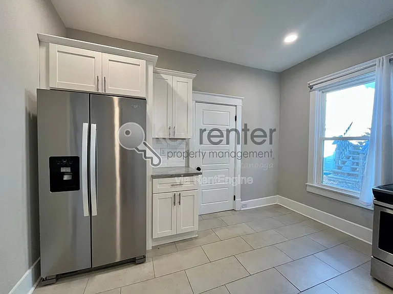 705 Barton Ave — Photo 8