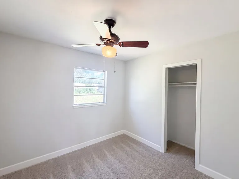 1115 N Forrest Ave — Photo 3