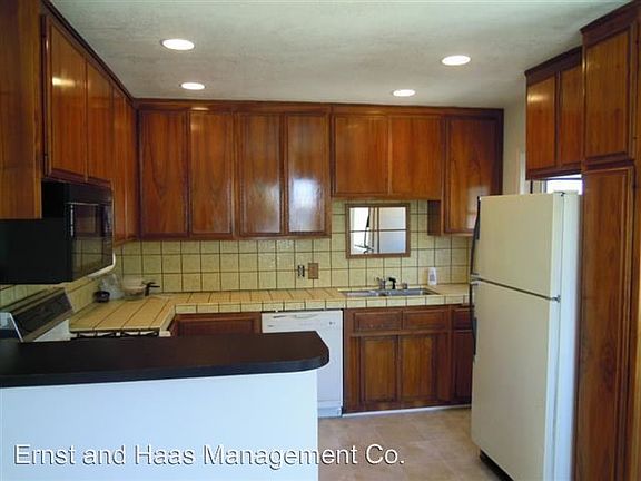 2nd image of 1110 E Silva St