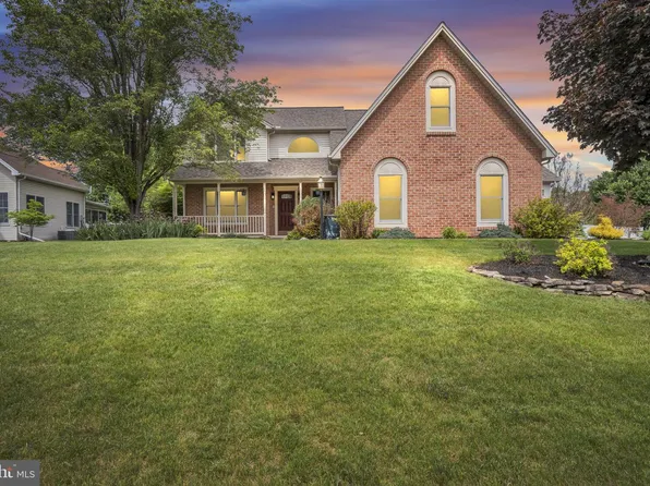 38 Mayberry Ln, Mechanicsburg, PA 17050
